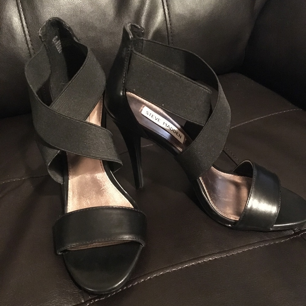 Steve Madden black heels
